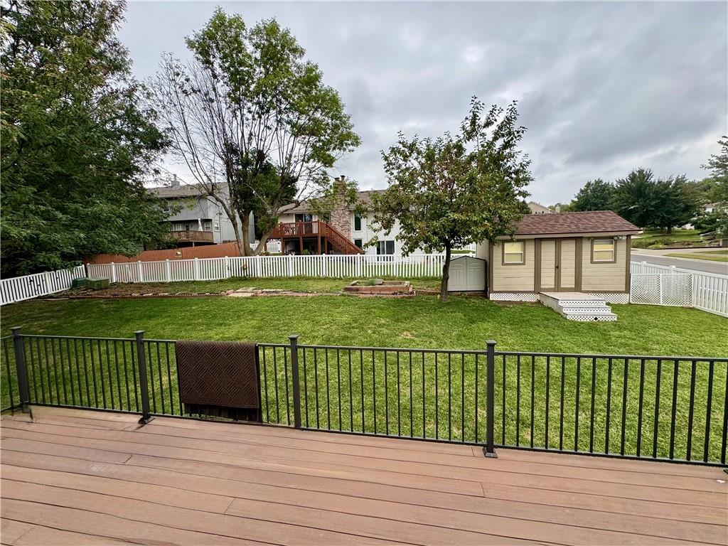 208 Pacific Court Raymore, MO 64083 - Photo 15 of 72