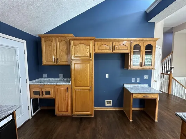 $395,000 | 208 Pacific Court, Raymore, MO 64083