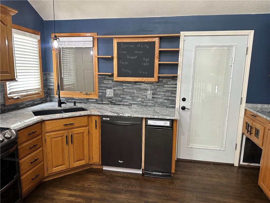 208 Pacific Court Raymore, MO 64083 - Photo 29 of 72