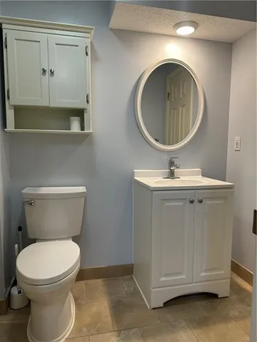 $395,000 | 208 Pacific Court, Raymore, MO 64083