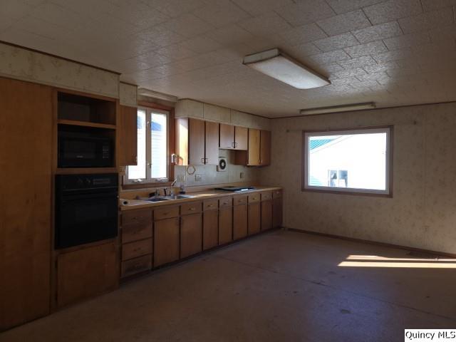 81 West 3rd Street Dallas City, IL 62330 - Photo 13 of 24