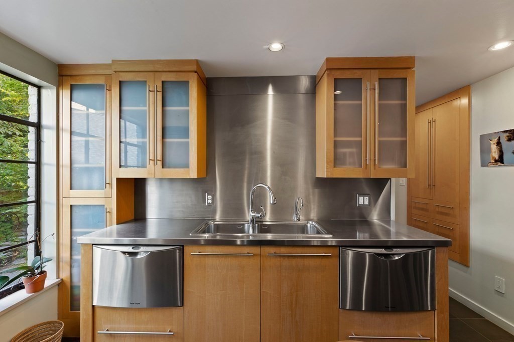 33 Eton Road Longmeadow, MA 01106 - Photo 16 of 42 Gallery Image 16
