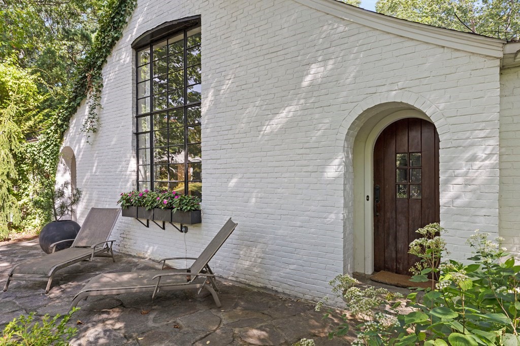 33 Eton Road Longmeadow, MA 01106 - Photo 2 of 42 Gallery Image 2