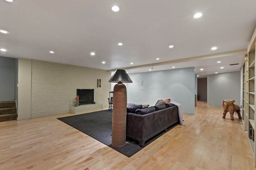 33 Eton Road Longmeadow, MA 01106 - Photo 32 of 42 Gallery Image 32