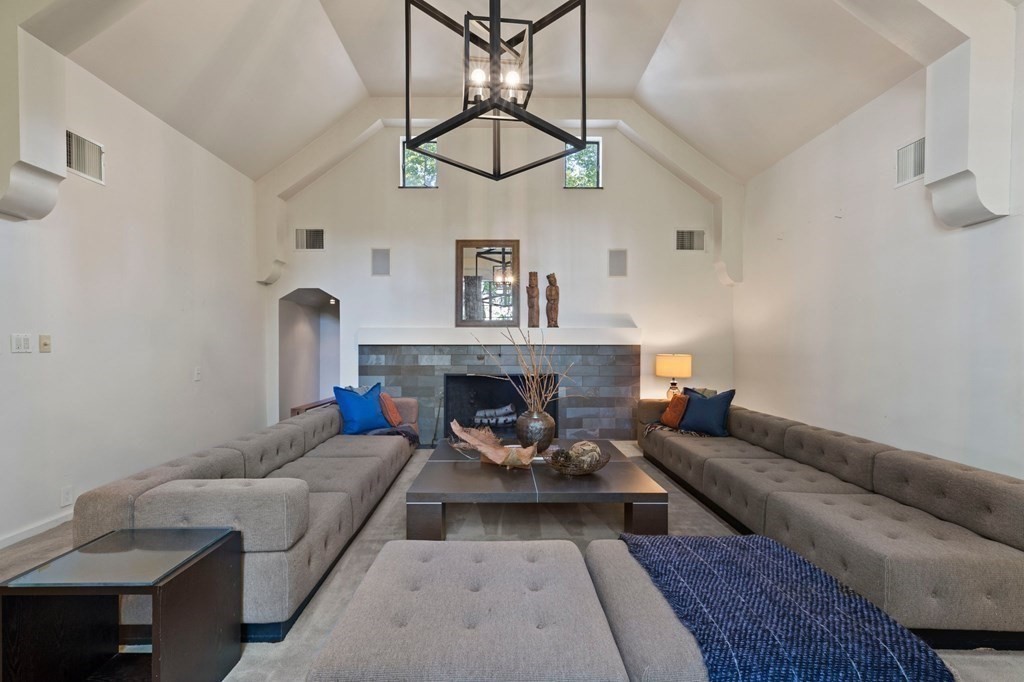 33 Eton Road Longmeadow, MA 01106 - Photo 7 of 42 Gallery Image 7
