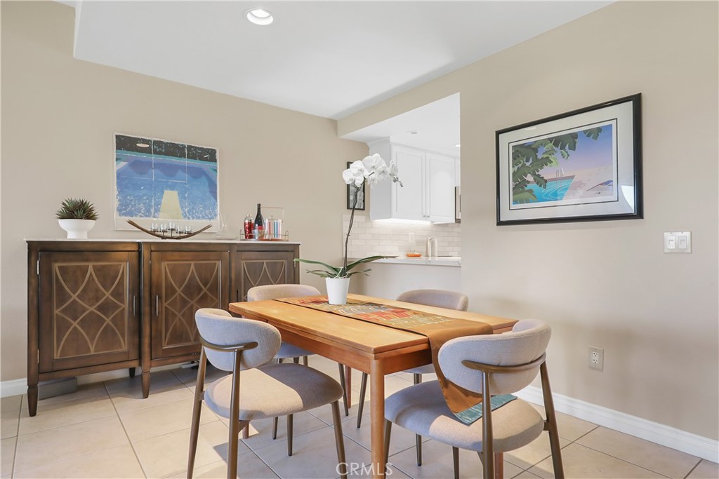 48 Palma Drive Rancho Mirage, CA 92270 - Photo 8 of 32 a dining room with furniture and window
