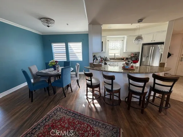 $3,900 | 14343 Burbank Boulevard, Unit 305, Sherman Oaks, CA 91401