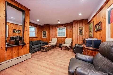 $2,758,000 | 111 Clent Road, Great Neck, NY 11021
