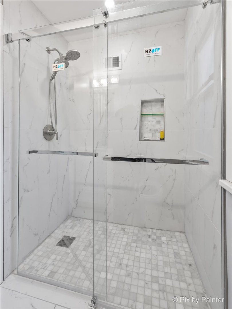 833 Forest Avenue Elgin, IL 60120 - Photo 19 of 20