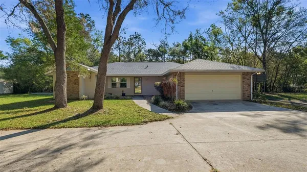 $425,000 | 12435 South Canna Point, Floral City, FL 34436