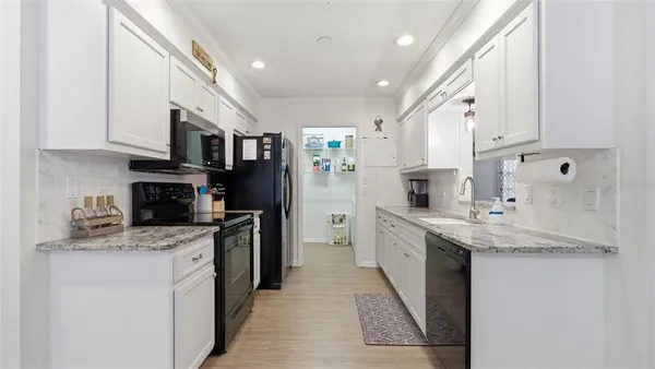 $425,000 | 12435 South Canna Point, Floral City, FL 34436