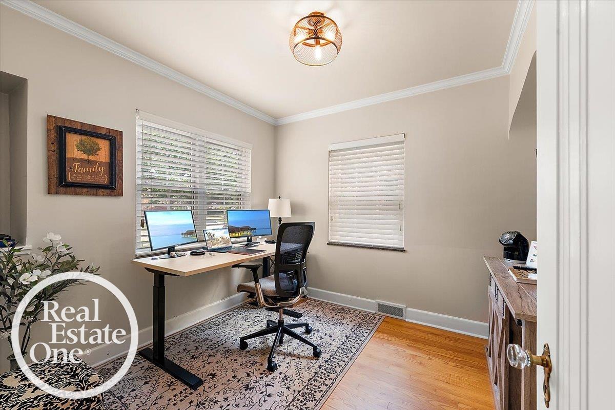 305 Moran Road Grosse Pointe, MI 48236 - Photo 11 of 45