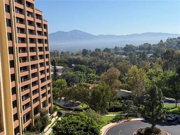 $39,500 | 24055 Paseo Del Lago, Unit 952, Laguna Woods, CA 92637