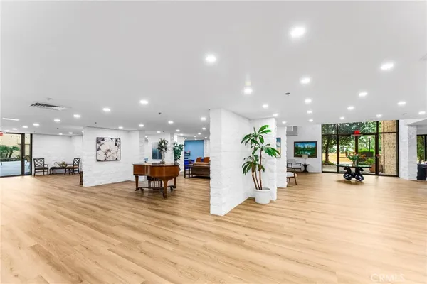 $39,500 | 24055 Paseo Del Lago, Unit 952, Laguna Woods, CA 92637