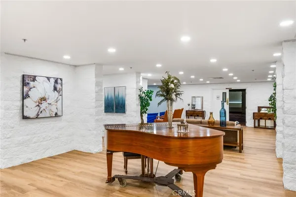 $39,500 | 24055 Paseo Del Lago, Unit 952, Laguna Woods, CA 92637