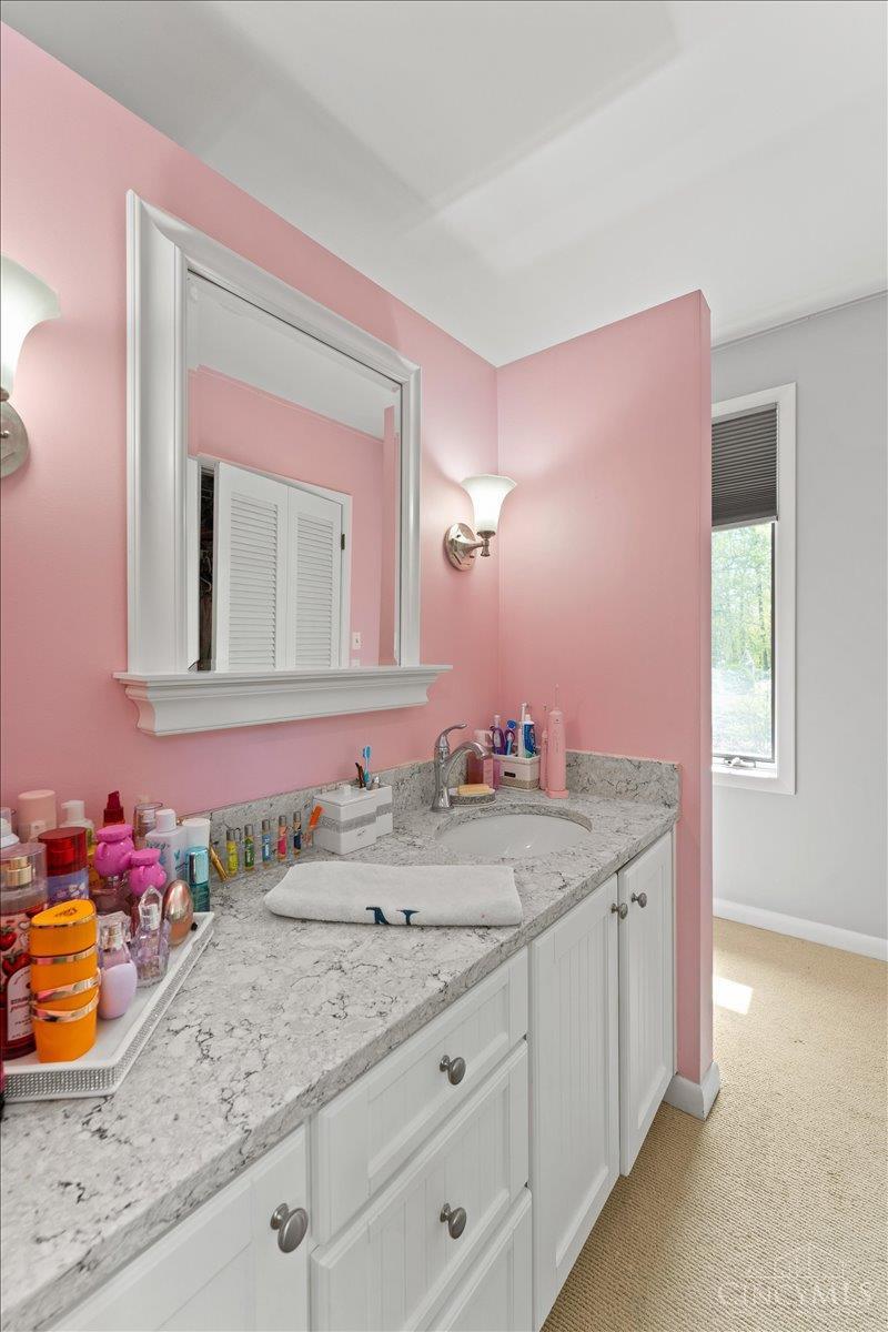 6220 Hawk Ridge Lane Cincinnati, OH 45243 - Photo 25 of 42