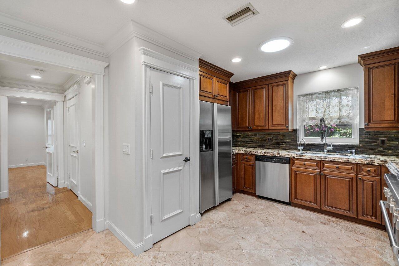 733 Northwest 6th Street Boca Raton, FL 33486 - Photo 20 of 45 013-733Northwest6thDrive-BocaRaton-FL-33