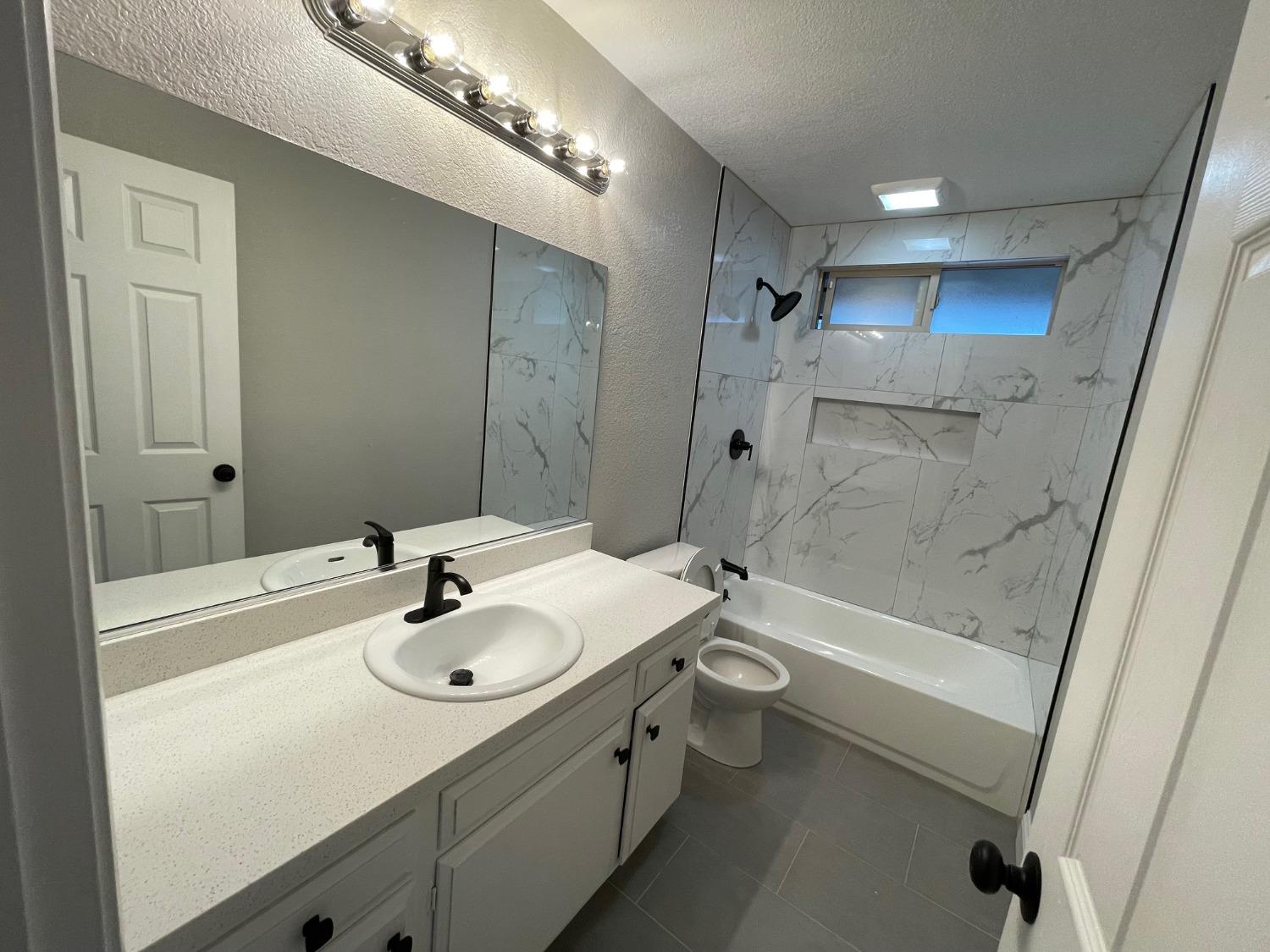 9704 Springfield Way Stockton, CA 95212 - Photo 17 of 29