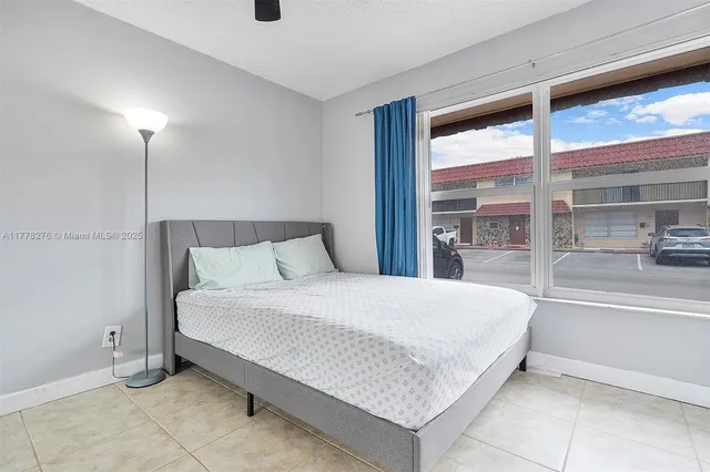 $270,000 | 6668 Southwest 41st Place, Unit 29, Davie, FL 33314