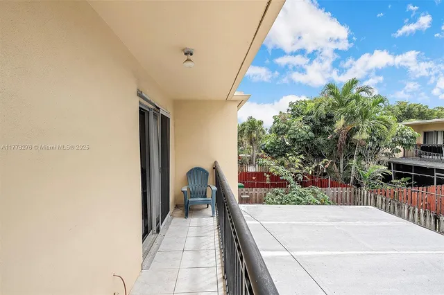 $270,000 | 6668 Southwest 41st Place, Unit 29, Davie, FL 33314