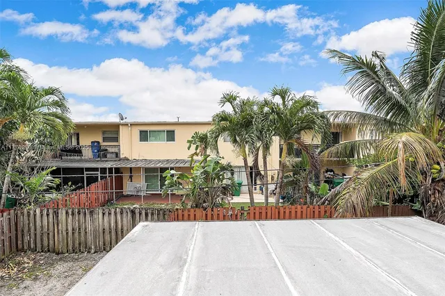 $270,000 | 6668 Southwest 41st Place, Unit 29, Davie, FL 33314