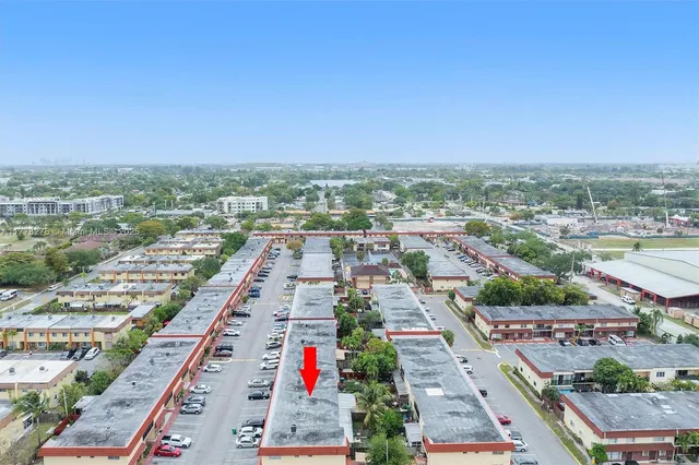 $270,000 | 6668 Southwest 41st Place, Unit 29, Davie, FL 33314