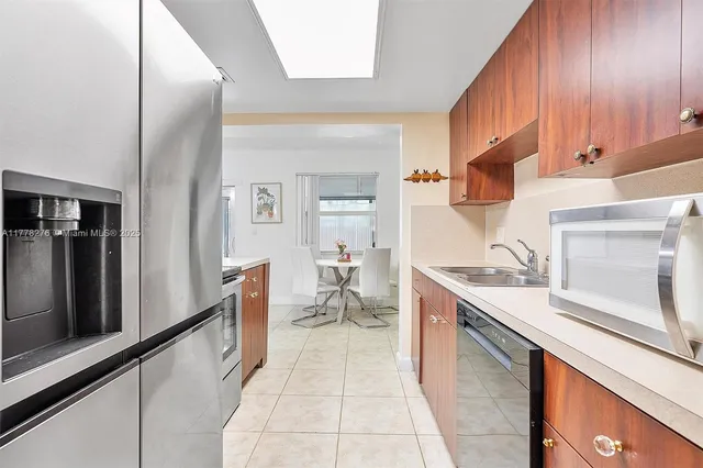 $270,000 | 6668 Southwest 41st Place, Unit 29, Davie, FL 33314