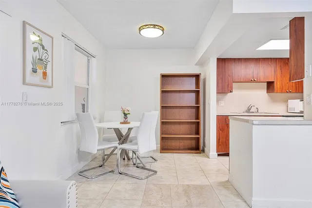 $270,000 | 6668 Southwest 41st Place, Unit 29, Davie, FL 33314