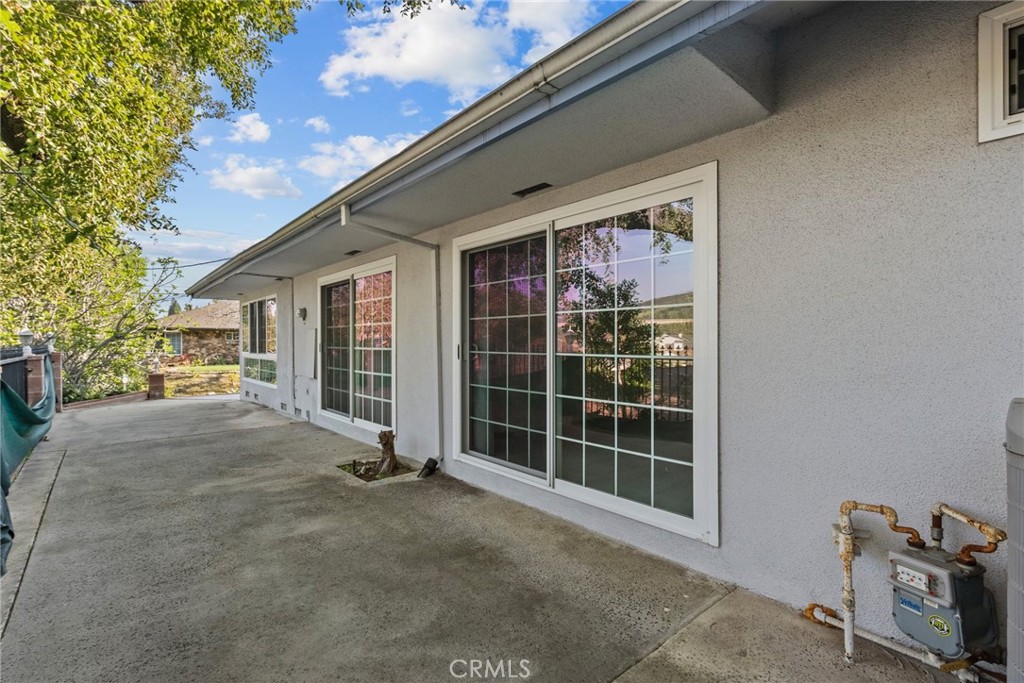 1519 Lynglen Drive Glendale, CA 91206 - Photo 38 of 39