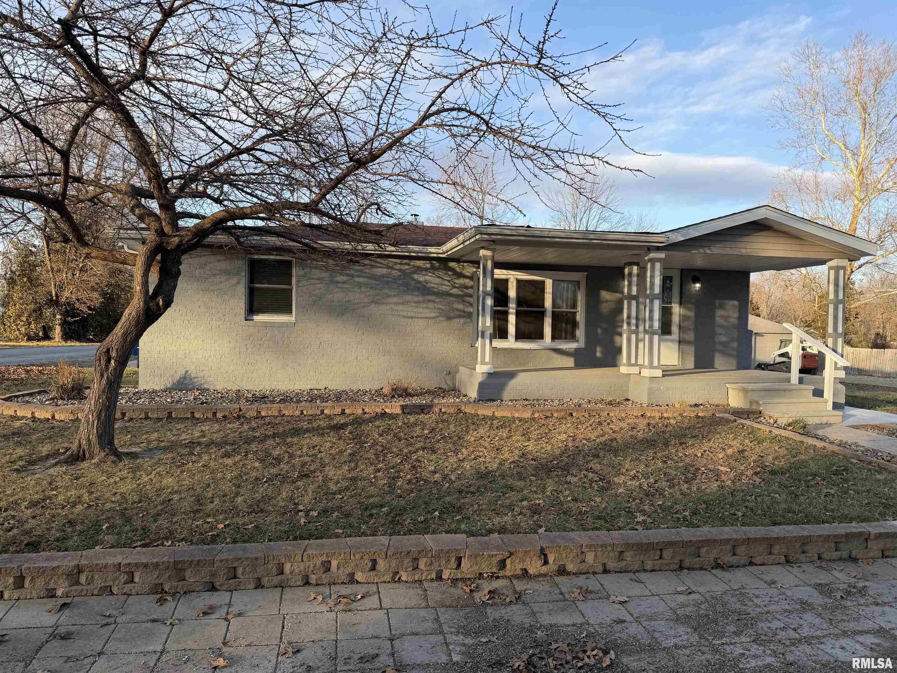 707 Forrest Street Benton, IL 62812 - Photo 2 of 43