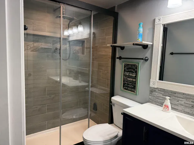 $230,000 | 707 Forrest Street, Benton, IL 62812