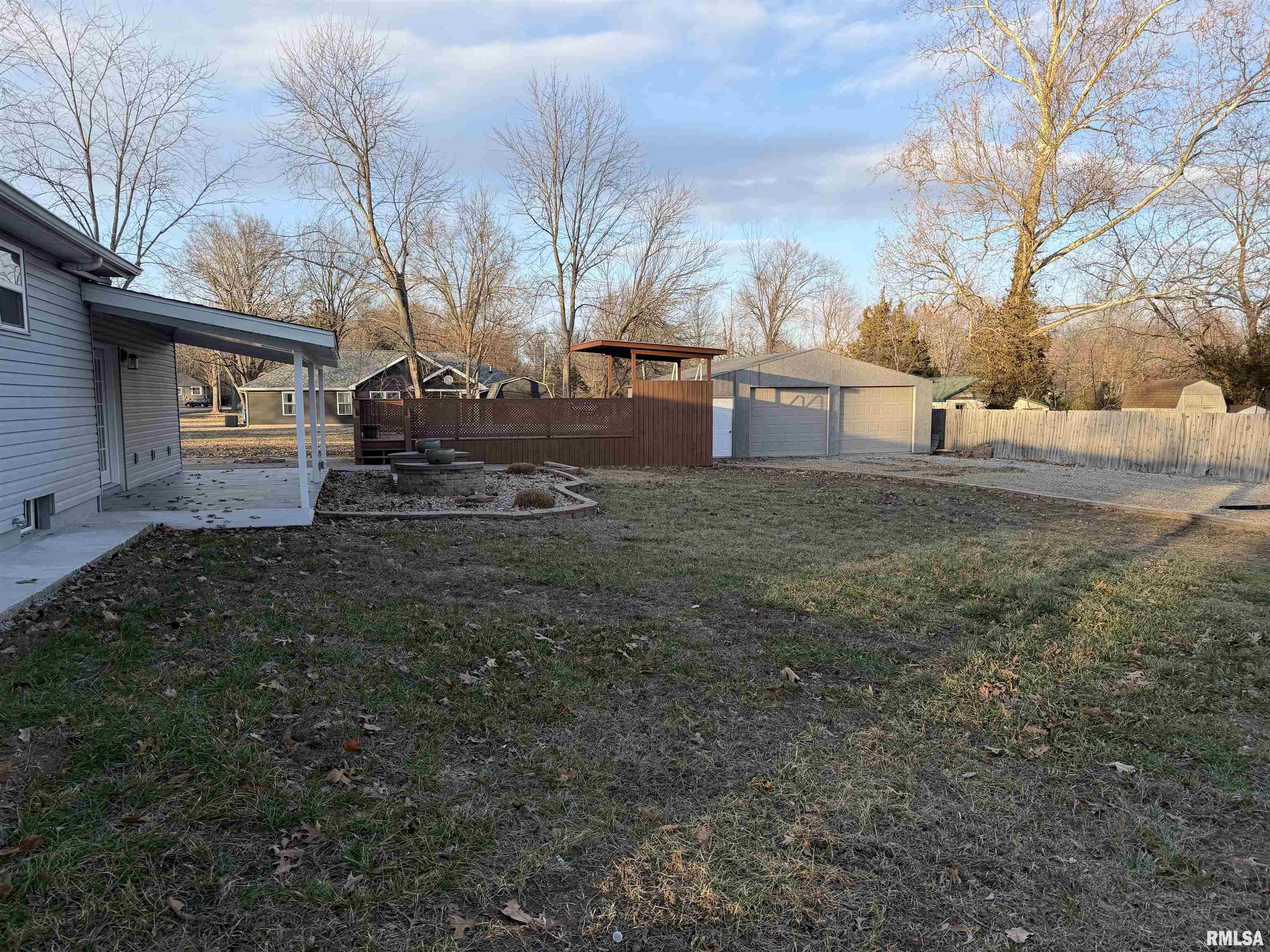 707 Forrest Street Benton, IL 62812 - Photo 5 of 43