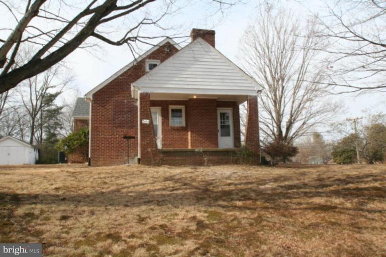 501 Ferry Road Fredericksburg, VA 22405 - Photo 9 of 16 Porch