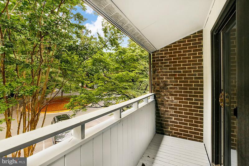2043 Approach Lane Reston, VA 20191 - Photo 2 of 30 Exterior (Front)