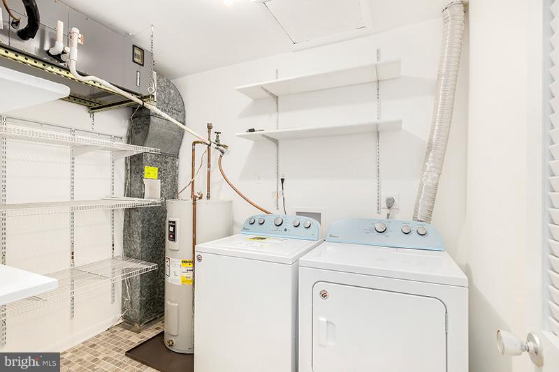 2043 Approach Lane Reston, VA 20191 - Photo 14 of 30 Interior (General)