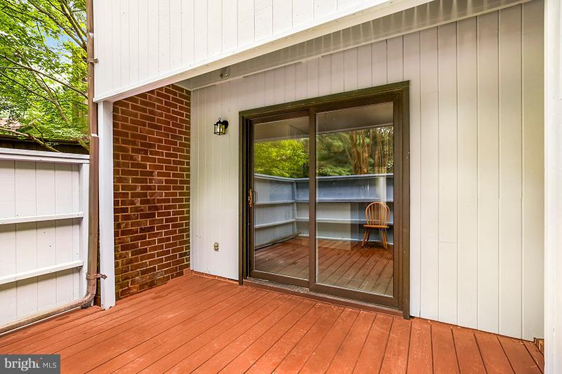 2043 Approach Lane Reston, VA 20191 - Photo 24 of 30 Exterior (Rear)