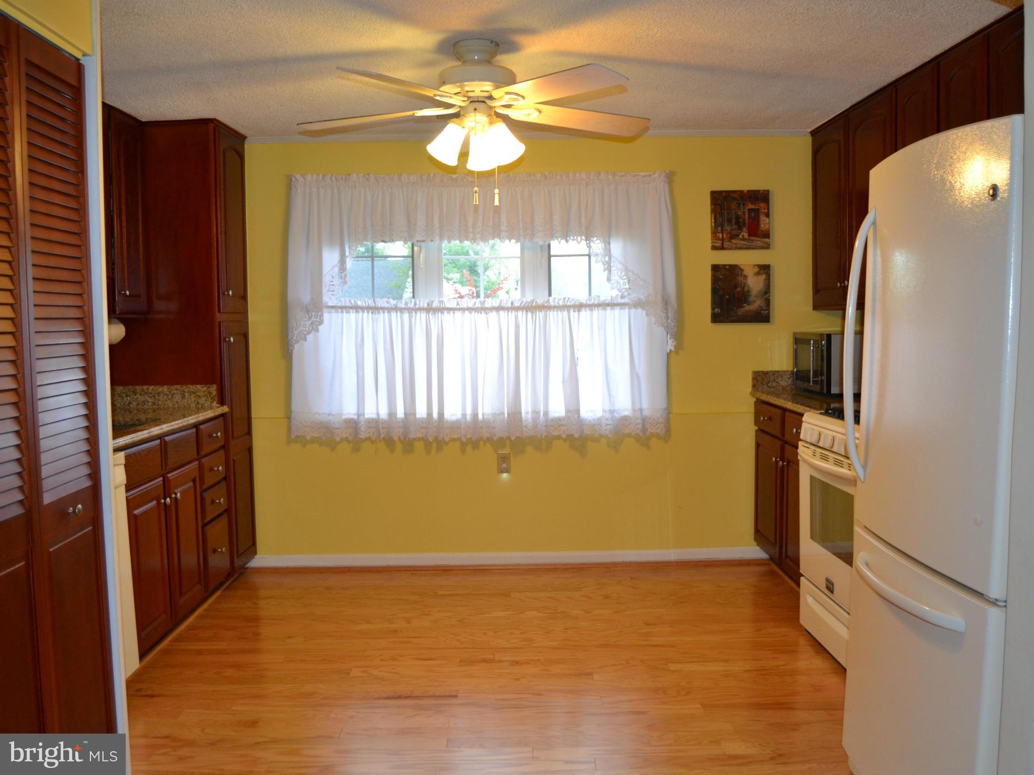 2415 Zion Road Baltimore, MD 21227 - Photo 2 of 24 Kitchen