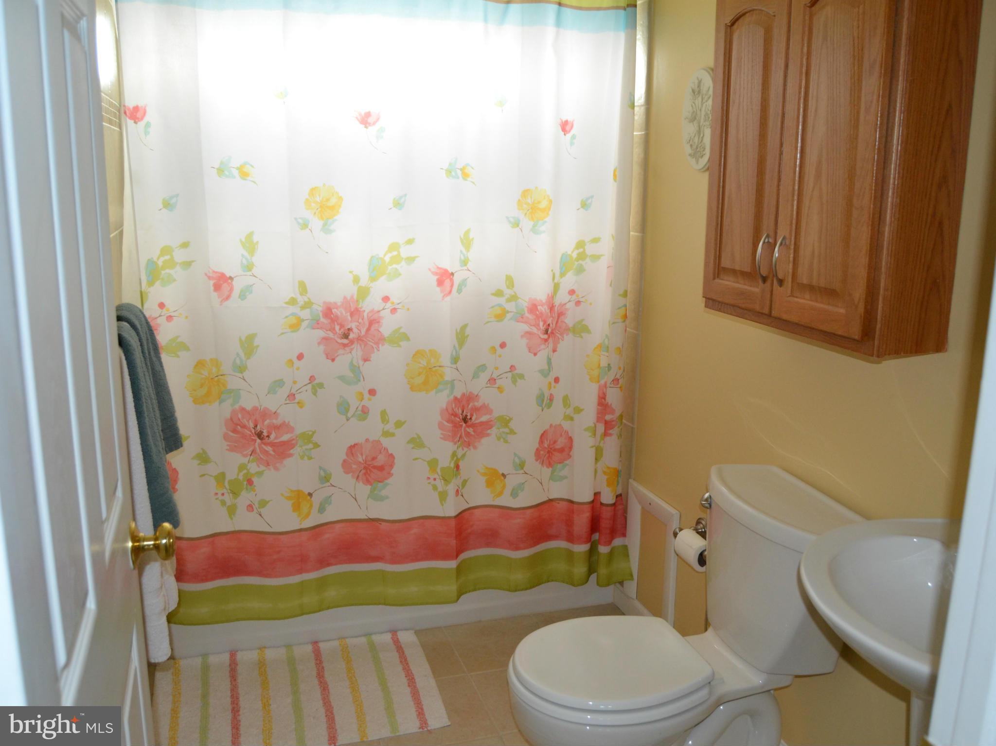 2415 Zion Road Baltimore, MD 21227 - Photo 8 of 24 Bath