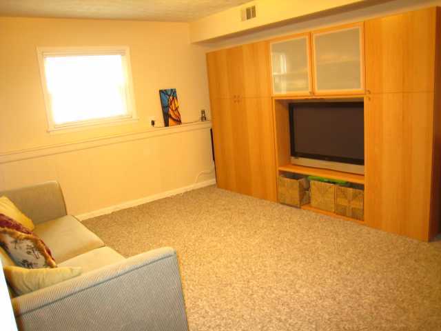 905 Bernard Road Columbus, OH 43221 - Photo 13 of 18 Gallery Image 13