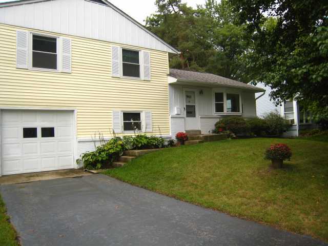 905 Bernard Road Columbus, OH 43221 - Photo 2 of 18 Gallery Image 2