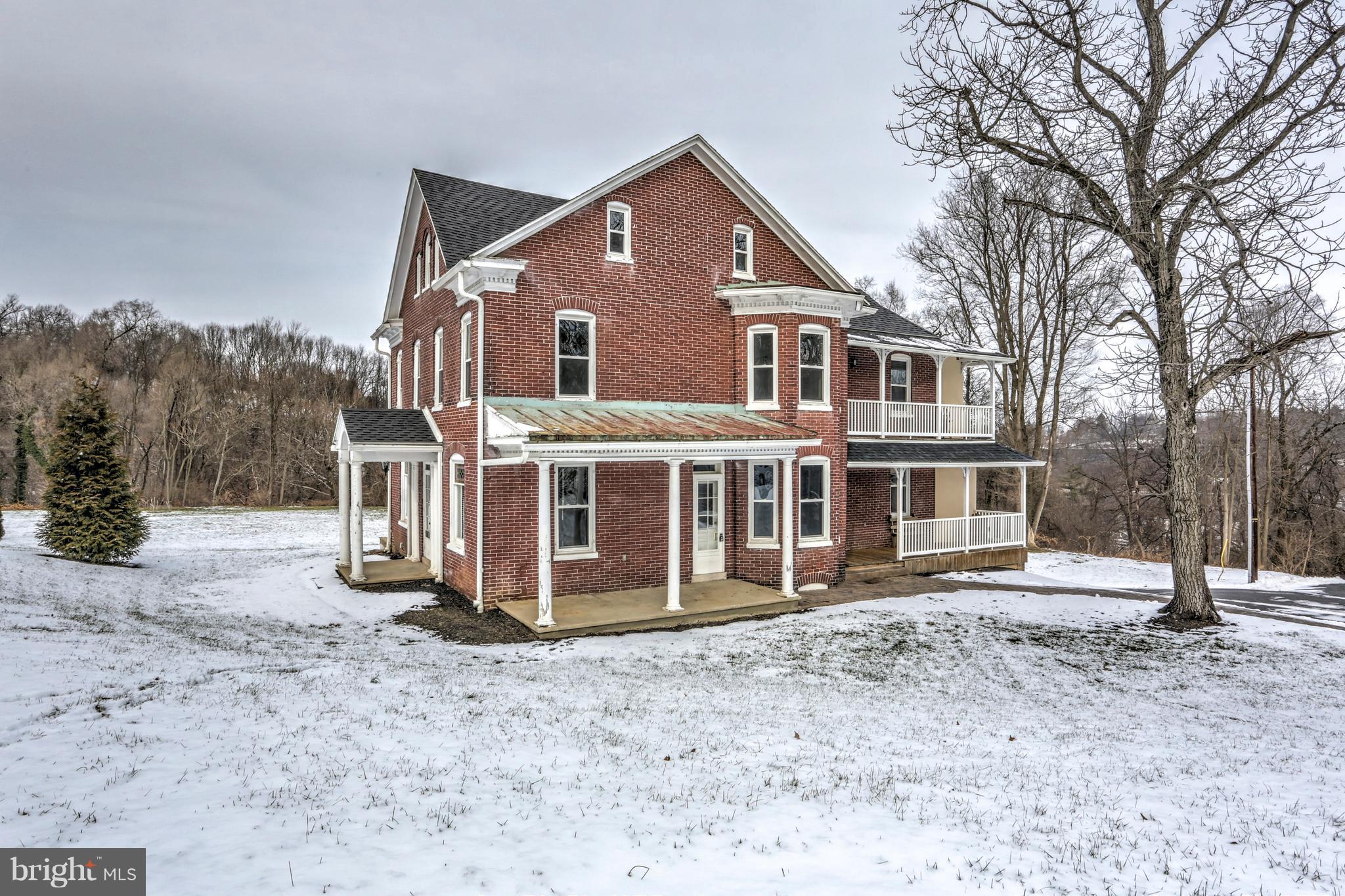 1501 Starcross Road York, PA 17403 - Photo 5 of 59 Gallery Image 5
