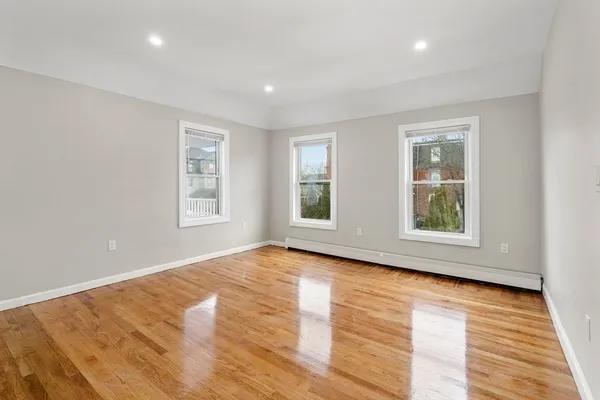 $2,500 | 5 Gayland Street, Unit 2, Boston, MA 02125