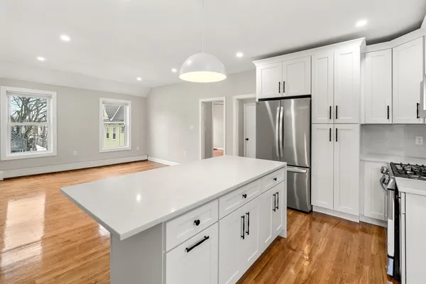 $2,500 | 5 Gayland Street, Unit 2, Boston, MA 02125