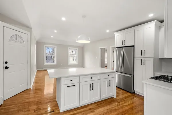 $2,500 | 5 Gayland Street, Unit 2, Boston, MA 02125