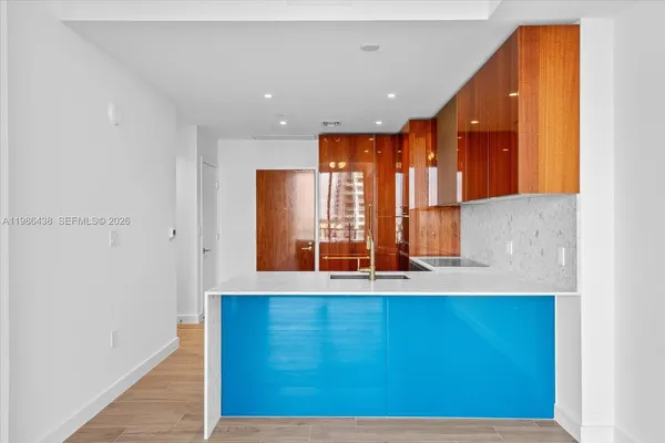 $6,000 | 2678 Tigertail Avenue, Unit 1209, Miami, FL 33133