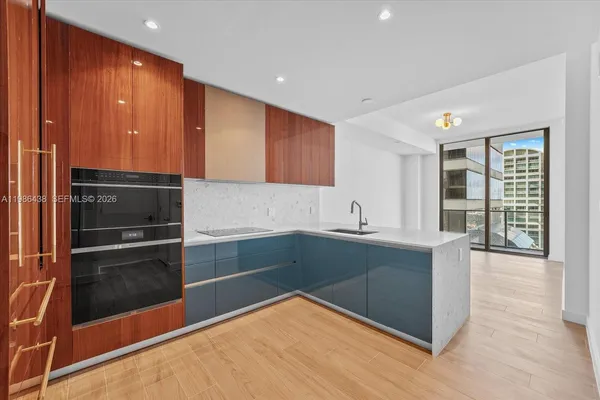 $6,000 | 2678 Tigertail Avenue, Unit 1209, Miami, FL 33133