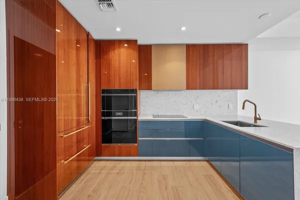 $6,000 | 2678 Tigertail Avenue, Unit 1209, Miami, FL 33133