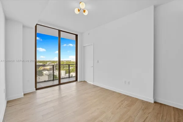 $6,000 | 2678 Tigertail Avenue, Unit 1209, Miami, FL 33133