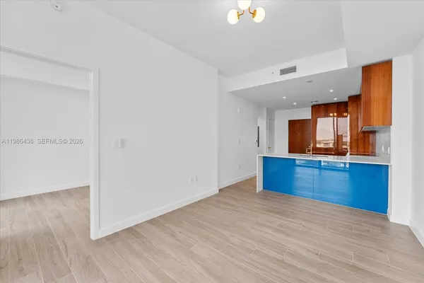 $6,000 | 2678 Tigertail Avenue, Unit 1209, Miami, FL 33133