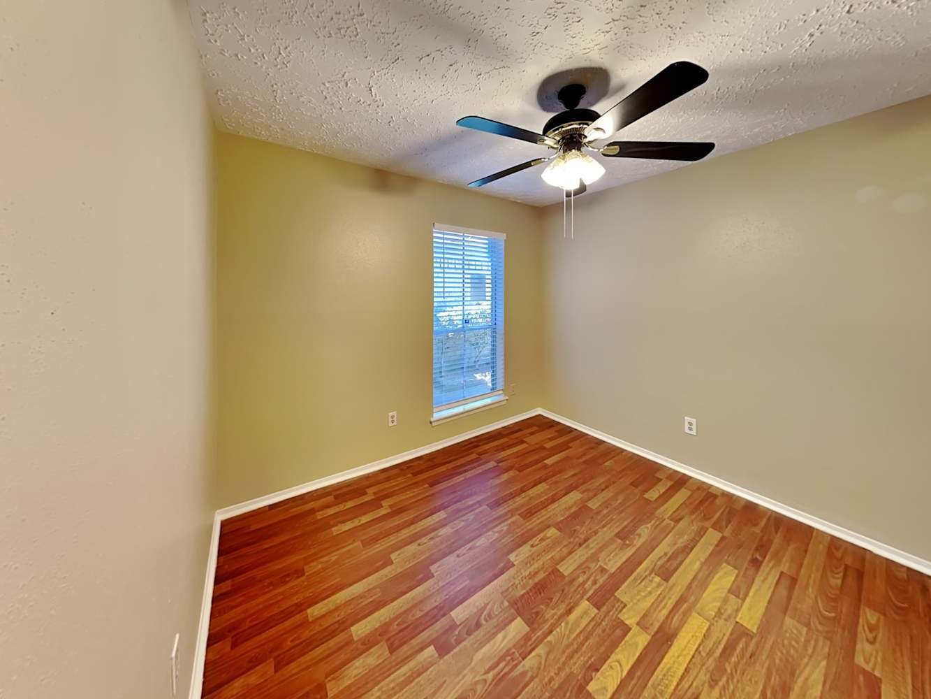 410 Buoy Road Houston, TX 77598 - Photo 11 of 16